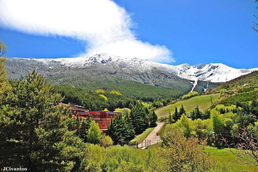 El último rincón, dúplex con piscina climatizada en plena naturaleza La Pinilla  Exterior foto