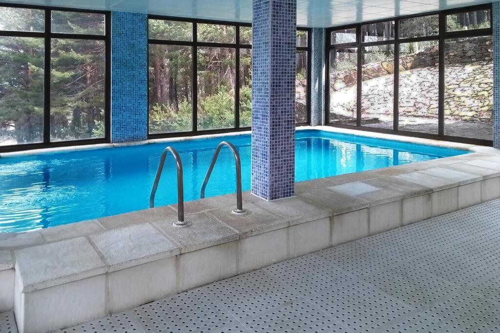 El último rincón, dúplex con piscina climatizada en plena naturaleza La Pinilla  Exterior foto