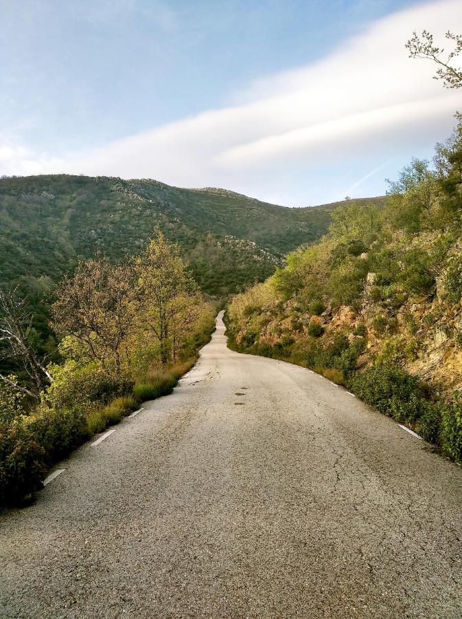 El último rincón, dúplex con piscina climatizada en plena naturaleza La Pinilla  Exterior foto